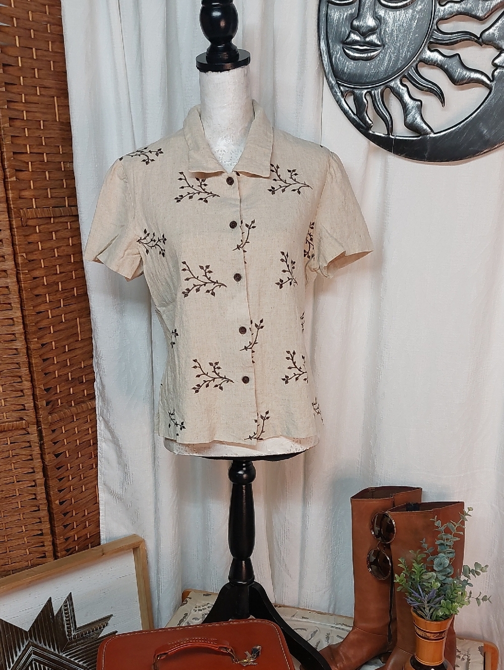 Vintage Botanical Embroidered Linen Button Down, Coastal Nothingness